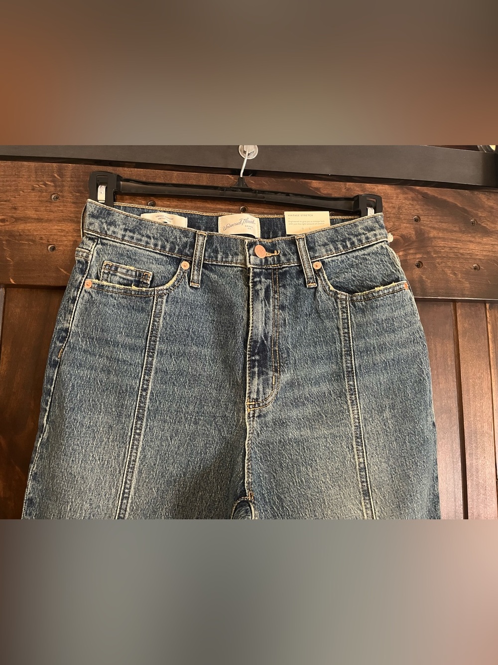 Universal Thread Women's Straight Leg Jeans - Light/Medium Blue Wash - Picture 3 of 6